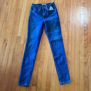 Levis 721 High Rise Skinny Jeans